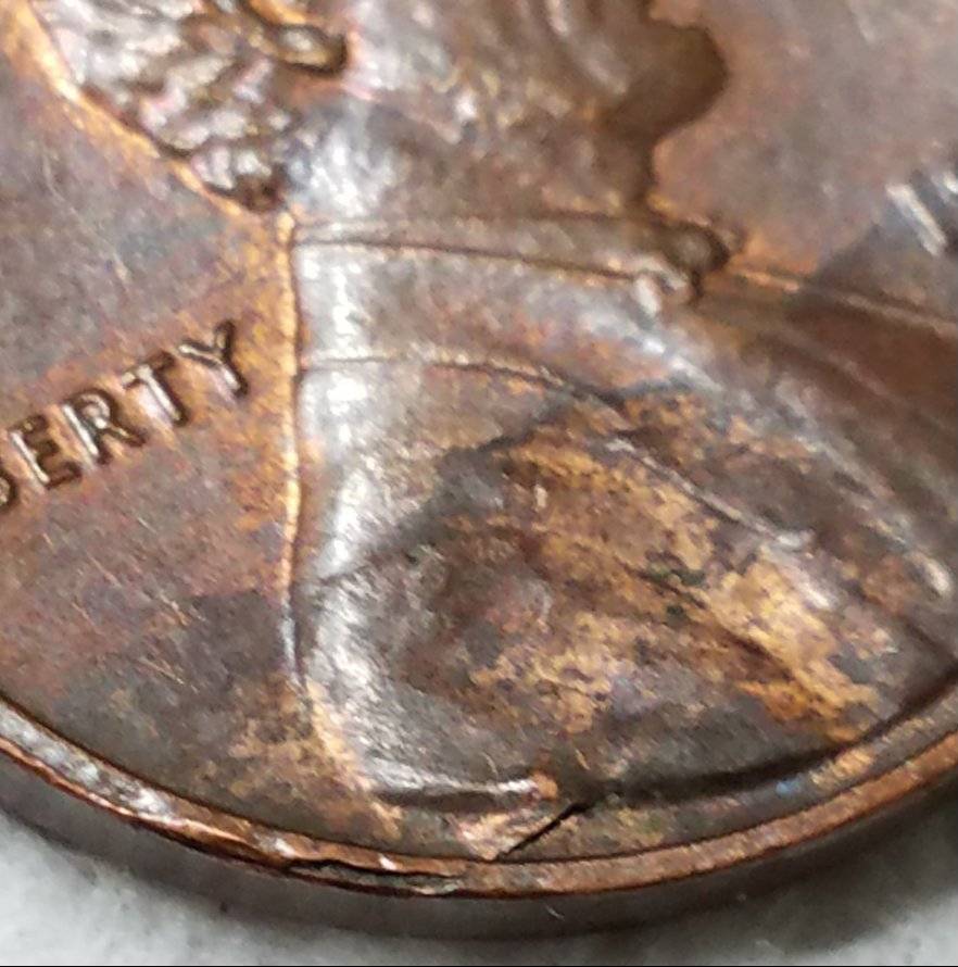 1986-D-Lincoln-Cent-Large-Raised-Bent-Crease-Under-Date?